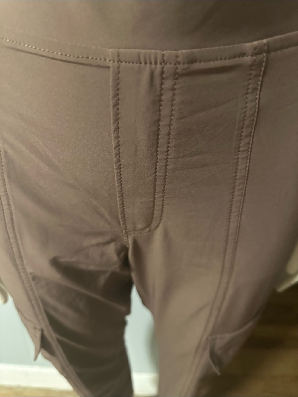 Women’s Brown Cargo Jogger Pants Lightweight Stretch Utility Athleisure Size 0 - Picture 2 of 9